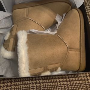 NWT Torrid boots, never worn, women's size 8.5